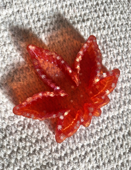 ruby weed leaf tray